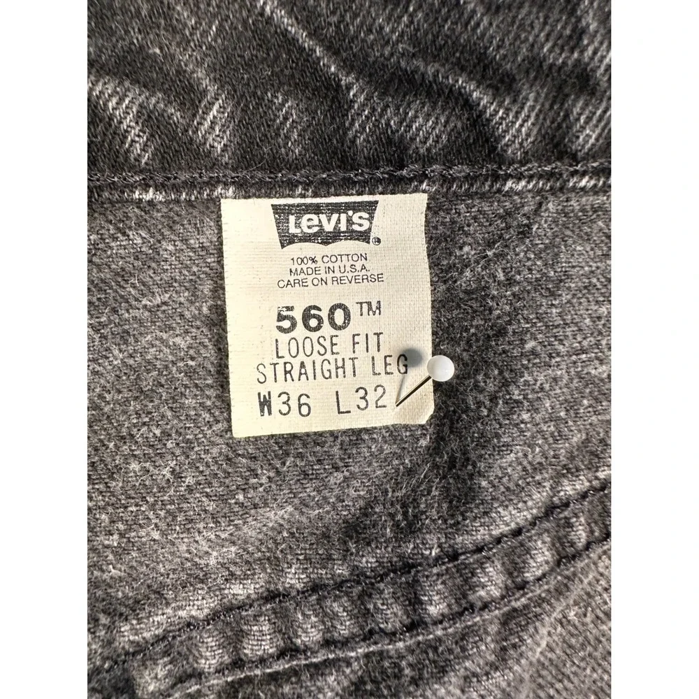 Vintage Levis 560 Men 36/32 Faded Black Loose Fit Straight Leg Jeans Made in USA